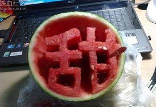 国外大学公寓吃瓜,揭秘留学生活点滴